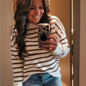 Yelete White and Brown Knit Top